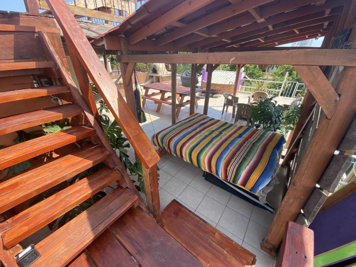 Wandering Monkey Guesthouse Mazatlan Dış mekan fotoğraf